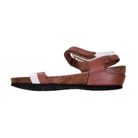 Vita Unica Strap Sandals - Picture 2 of 5